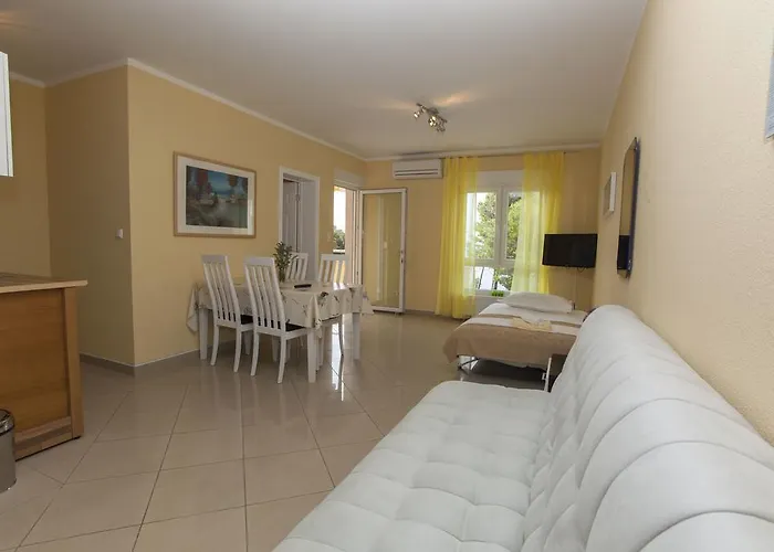 Apartment Damjanovic *