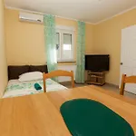 Apartment Damjanovic *