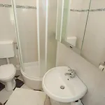 Damjanovic Apartment Makarska
