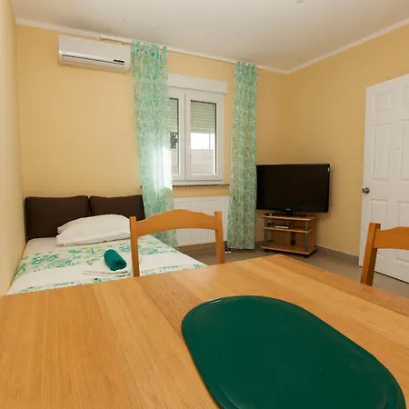 Apartment Damjanovic *