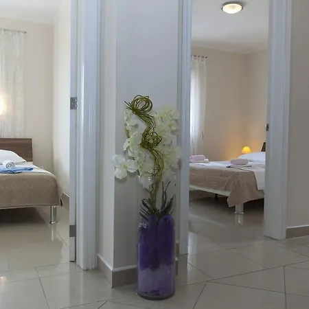 Damjanovic Apartment Makarska