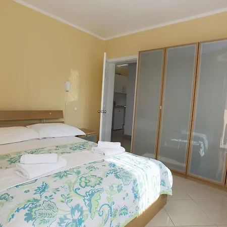 Damjanovic Apartment Makarska
