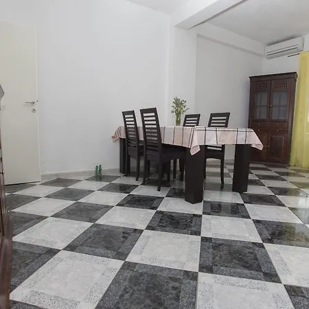 Apartment Damjanovic *