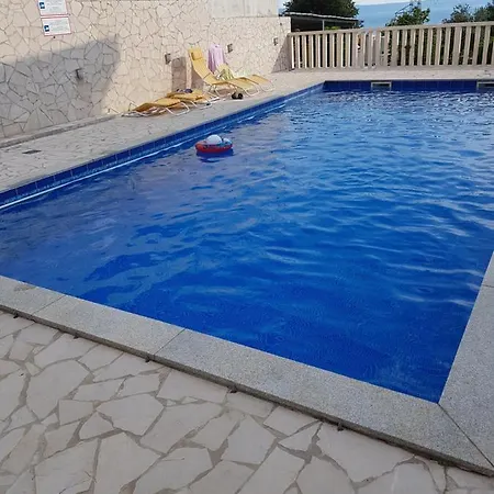 Damjanovic Apartment Makarska